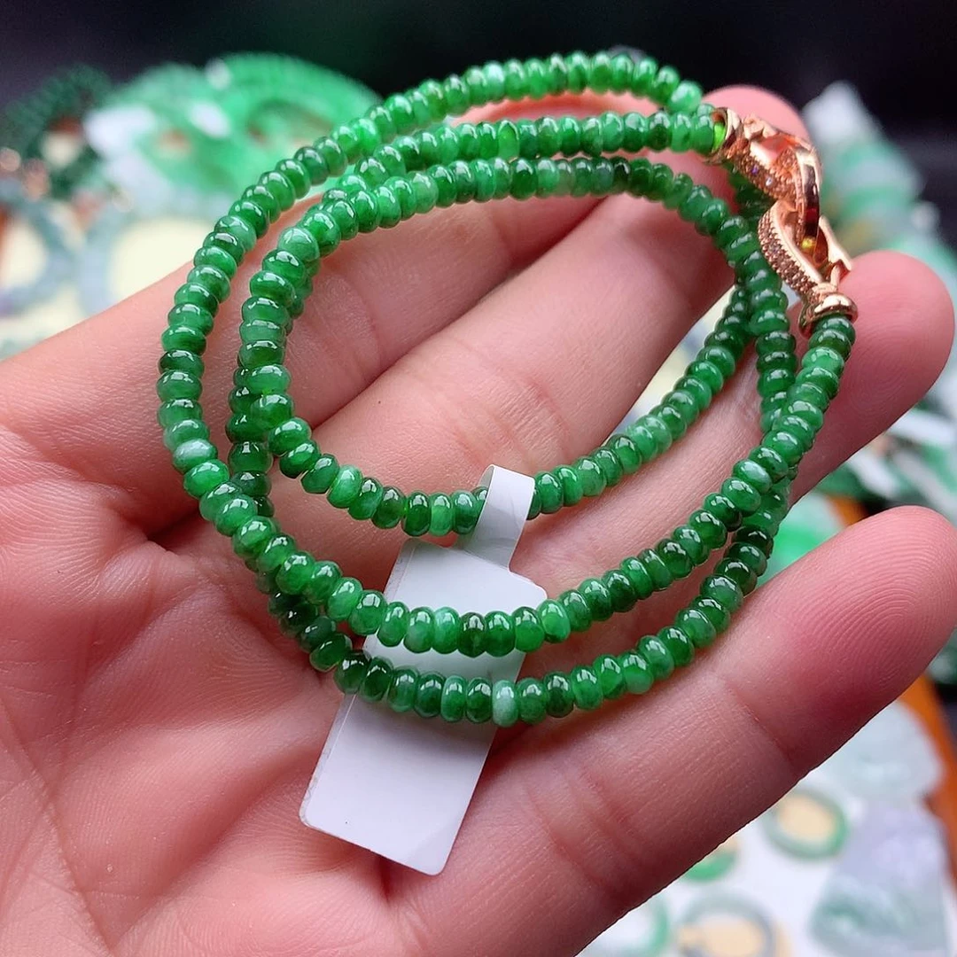 翡翠挂件未镶嵌项链