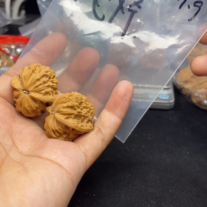 文玩核桃把件凤****2磨盘