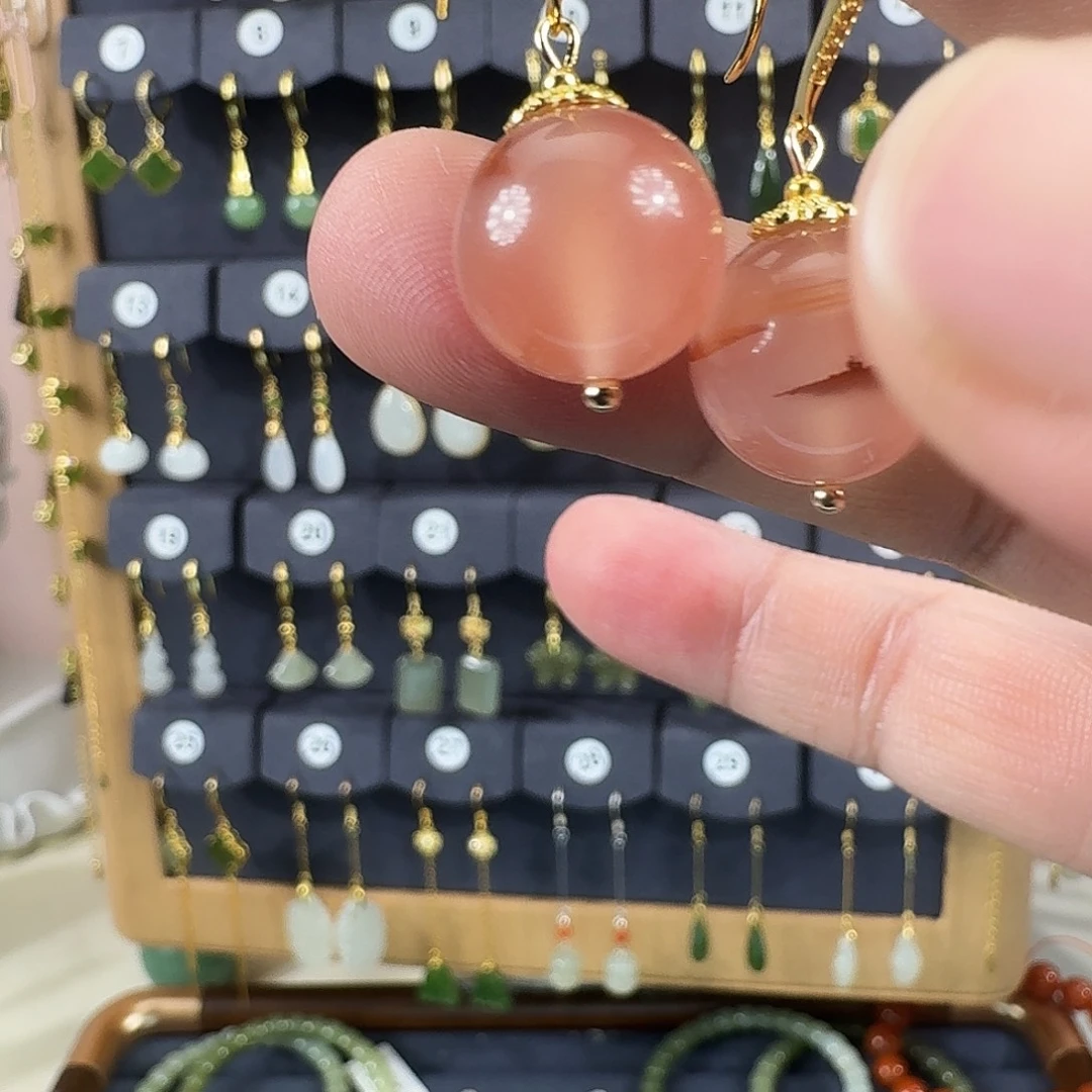 桑***榆玛瑙/玉髓银S925镶嵌耳饰