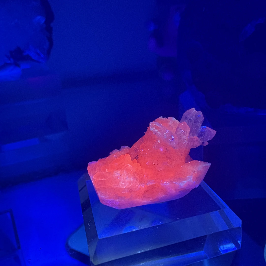 福建方解水晶共生