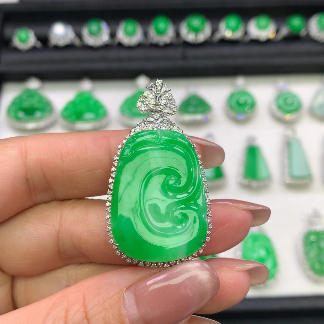 翡翠18K金镶嵌吊坠(不含链)