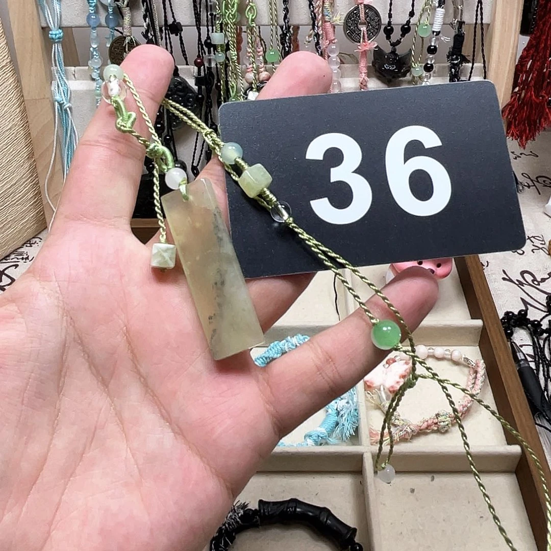 婉***蛇纹石玉合金颈饰