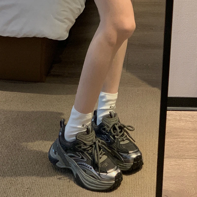贾不假黑色厚底老爹鞋女款2025春季新款今年流行的早秋鞋子休闲鞋