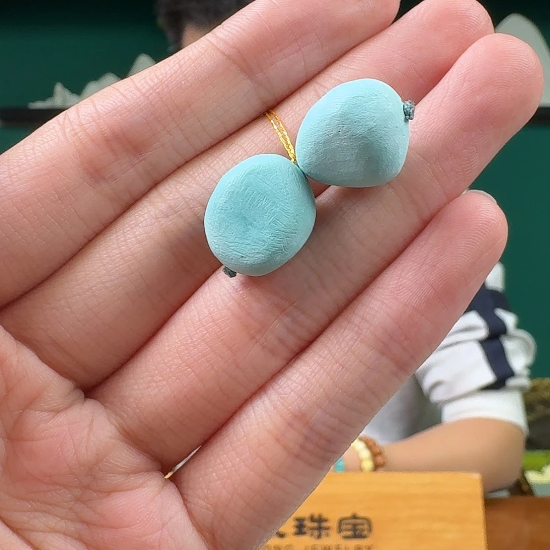 绿松石未镶嵌珠宝奇石