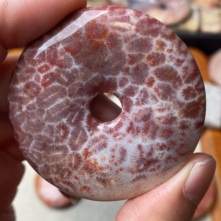 硅化玉颈饰未镶嵌金*