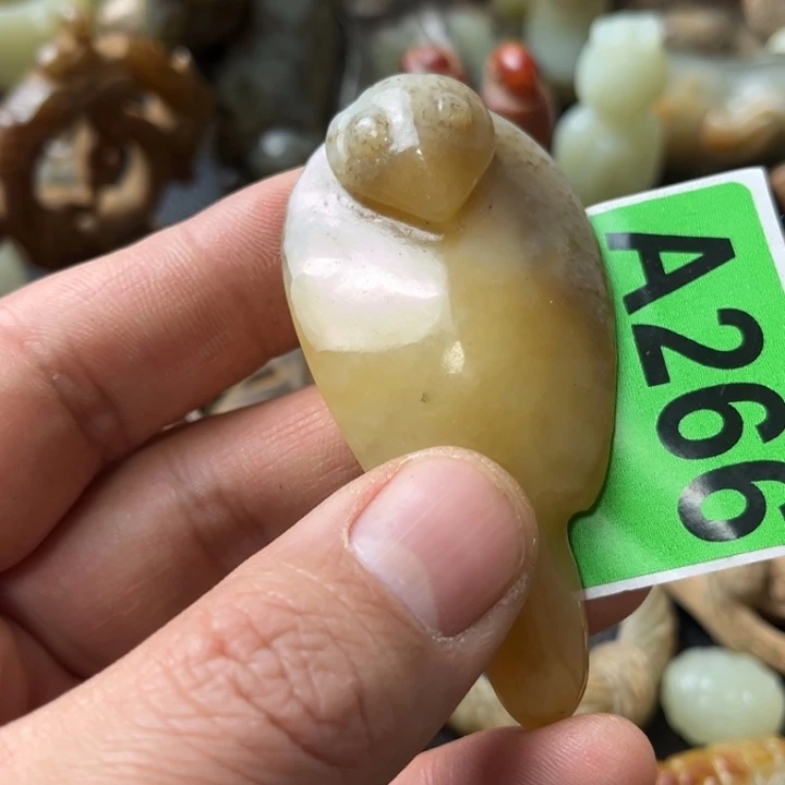 和田玉颈饰未镶嵌妙****)