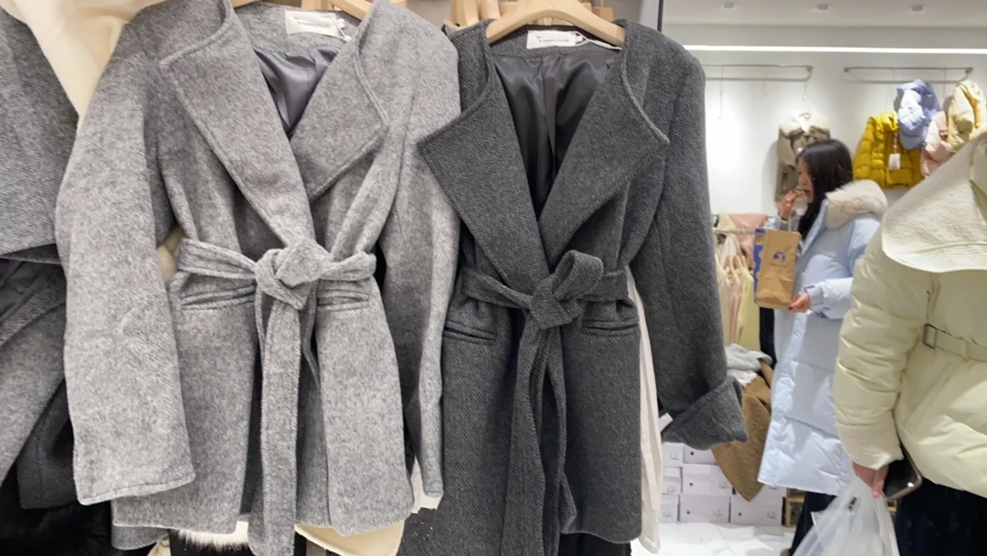 66287时尚设计感翻领收腰外套