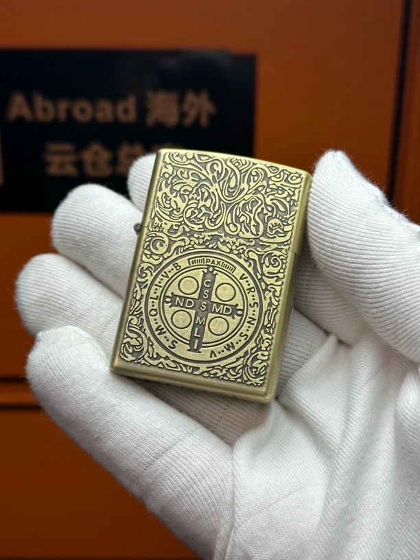 黄铜精雕康斯坦丁复古煤油打火机