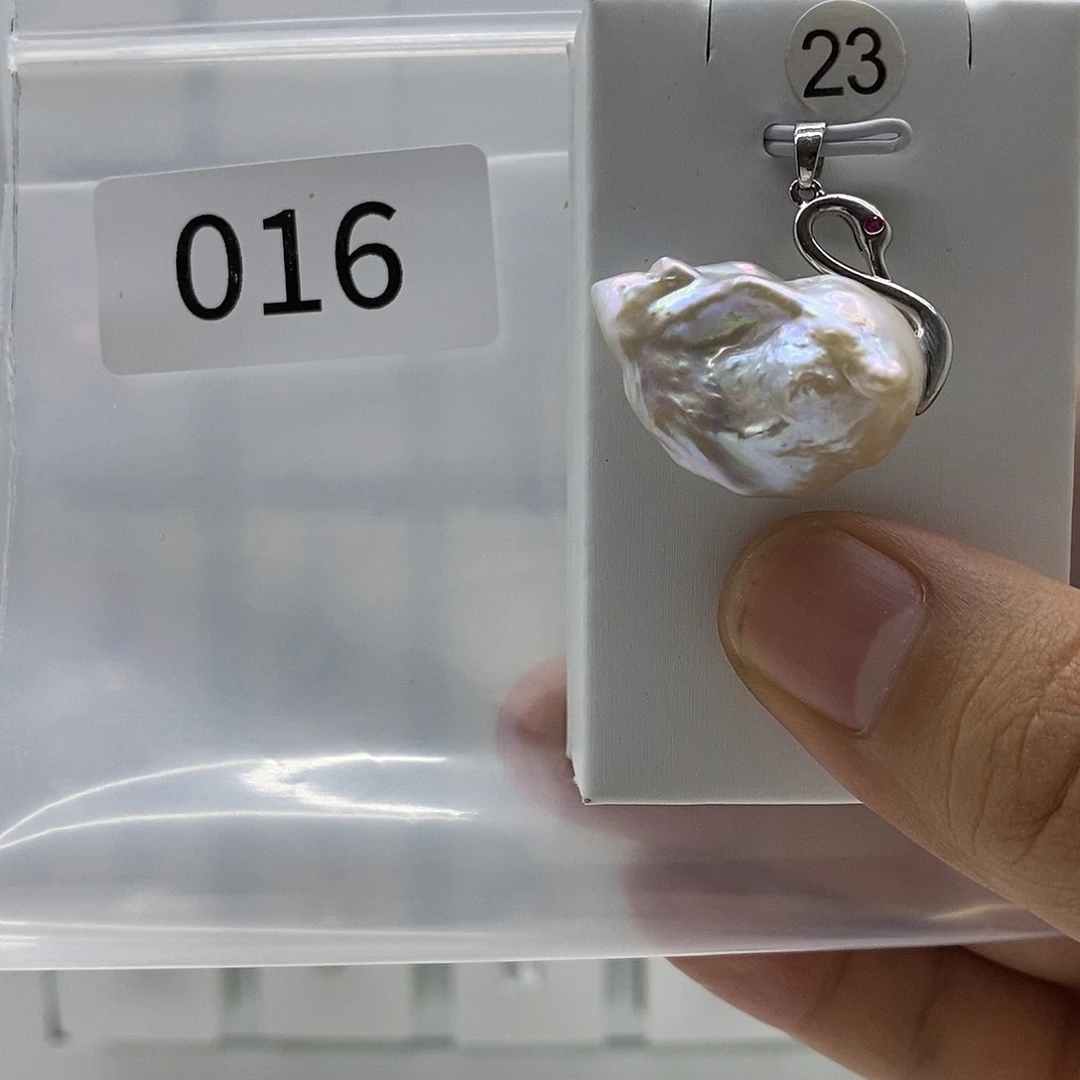 淡水珍珠合金颈饰