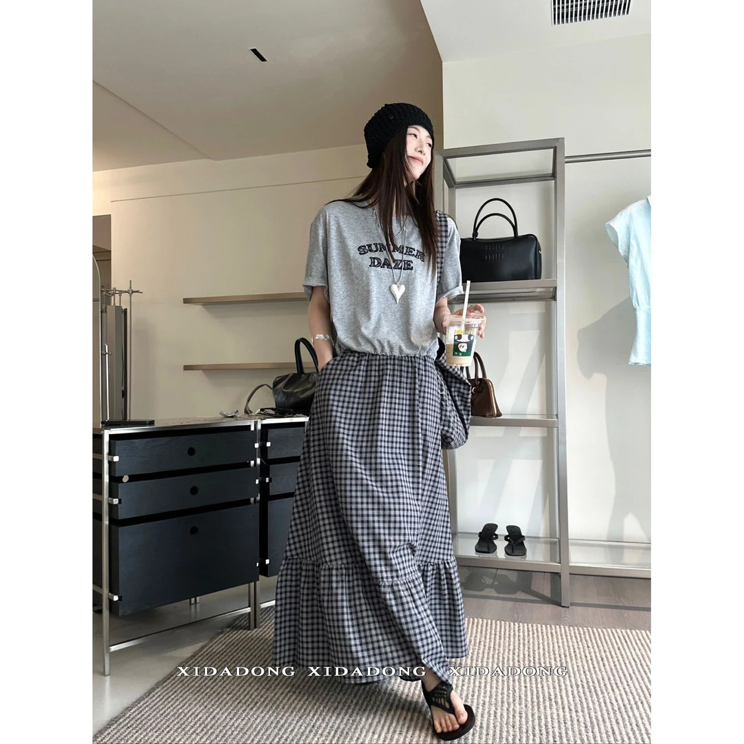 3618#喜大东#（三件套）韩系字母T恤+松紧腰格子半身裙配包包（福