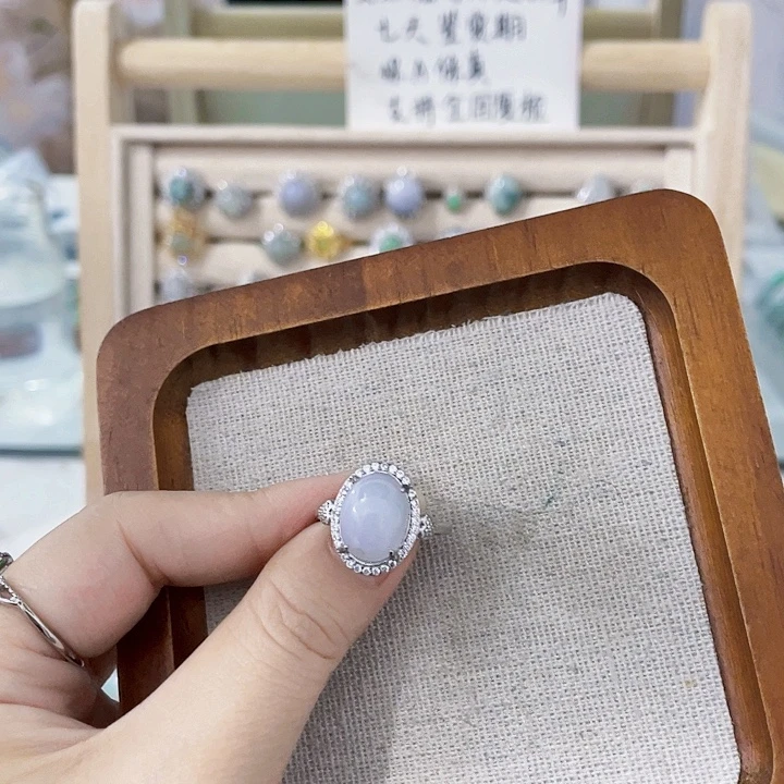 翡翠未镶嵌颈饰天然翡翠Ａ货