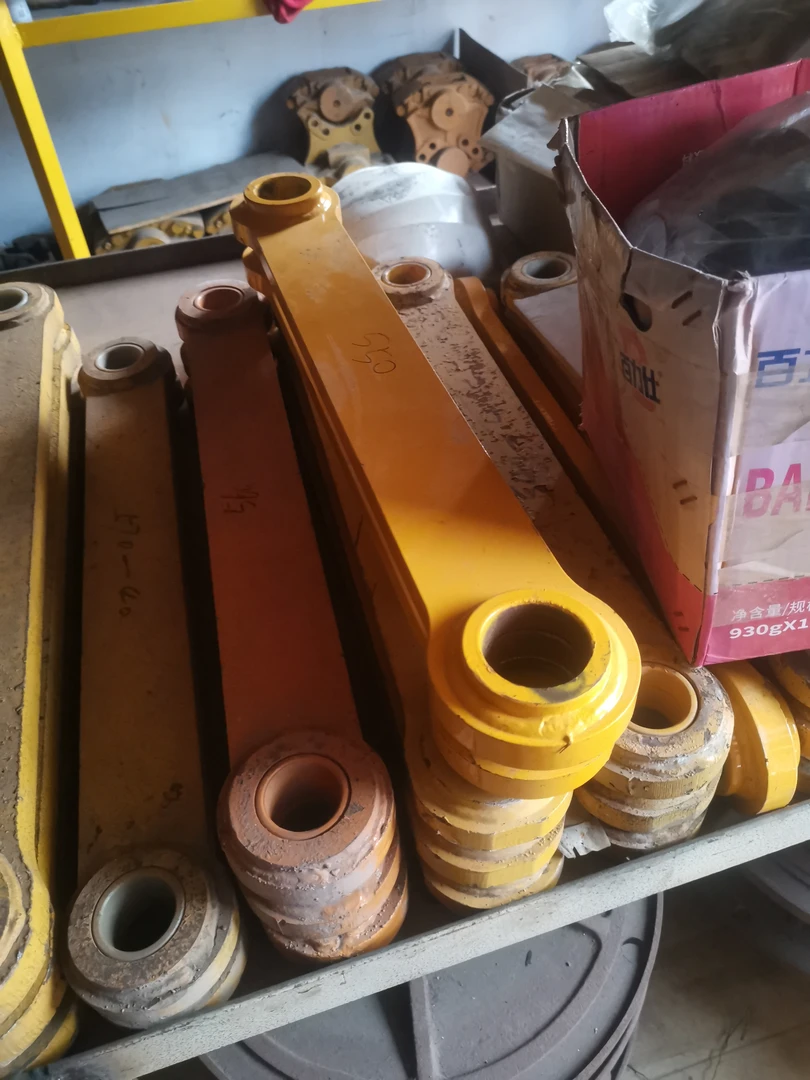 小装载机铲车加厚拉杆连杆小臂等配件