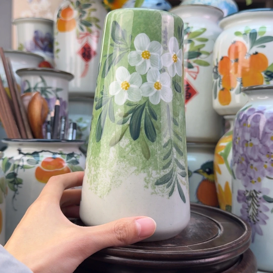 景德镇纯手绘陶瓷花瓶