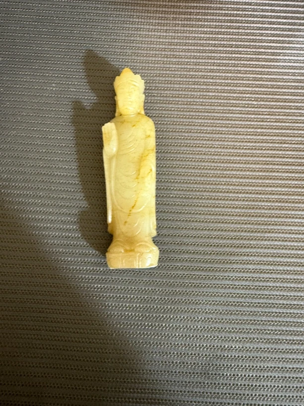 和田玉小佛精美摆件