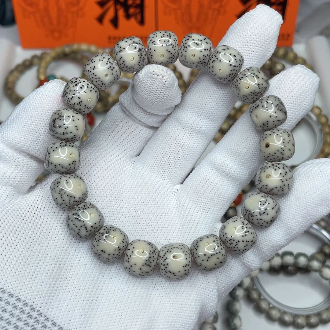 星月菩提手串38。12/11奶奶灰黄金瞳