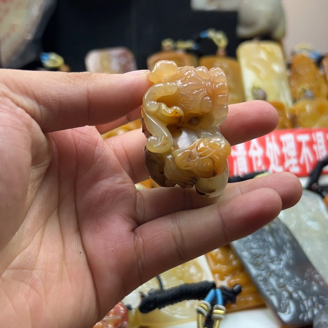 石英质玉（黄龙玉）未镶嵌hly