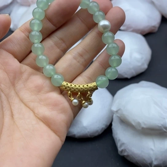 石英质玉未镶嵌手镯