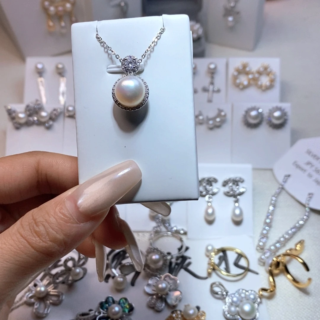 淡水珍珠耳饰未镶嵌