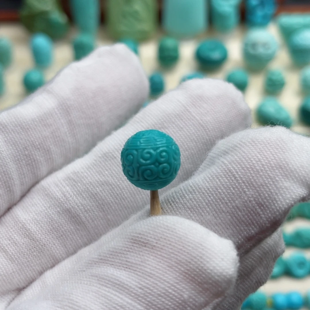 未镶嵌绿松石珠宝奇石