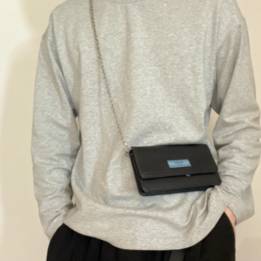 95新 Prada/普拉达 【涛】02 0325 黑色蓝标斜挎包