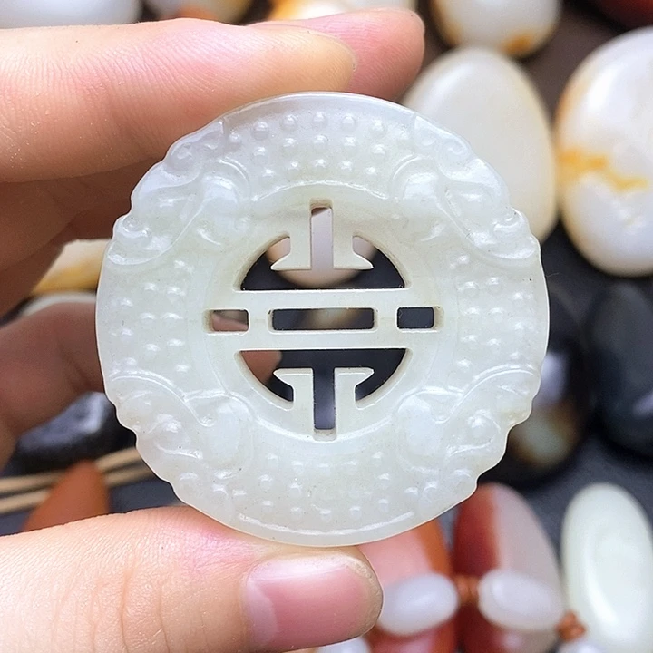 和田玉未镶嵌挂件