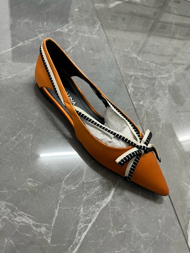 撤柜蝴蝶结平底尖头女鞋丝绸侧空凉鞋时尚百搭淑女风单鞋