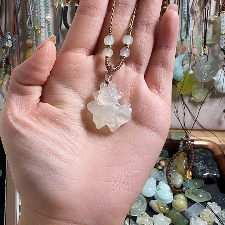 蛇纹石玉合金颈饰