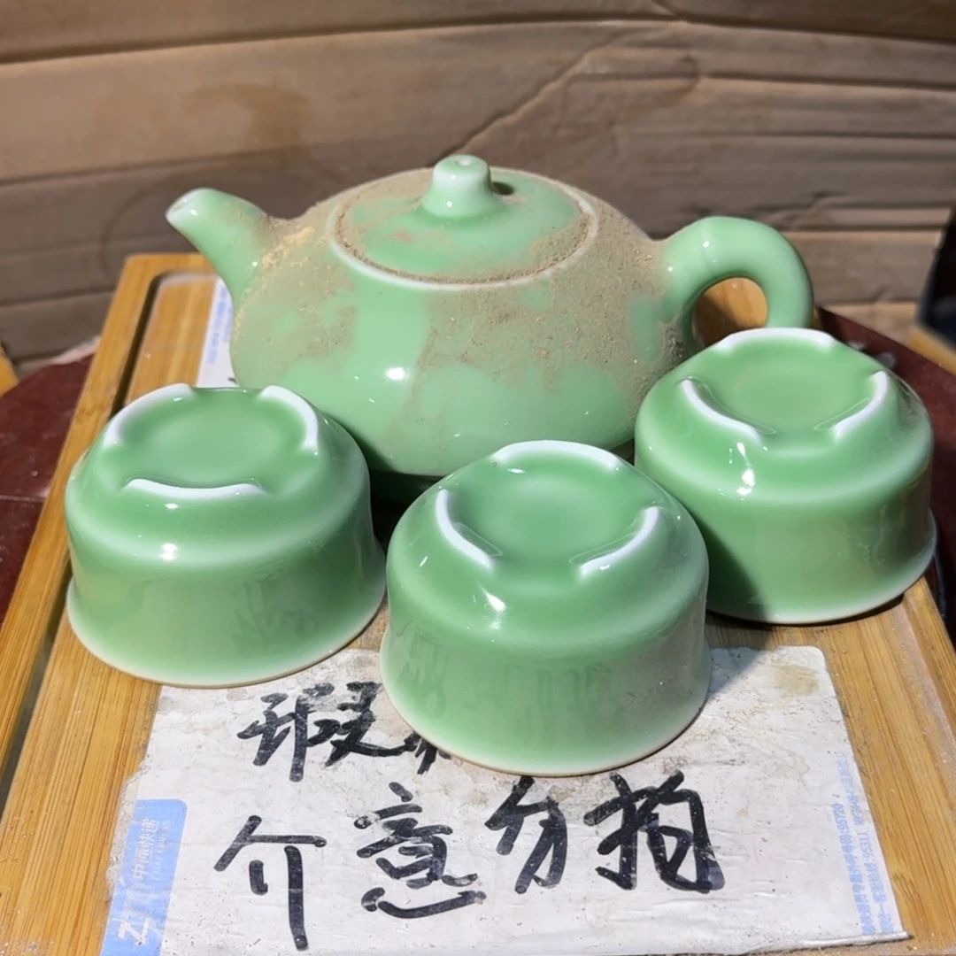 瑕疵介意勿拍陶瓷器皿F966