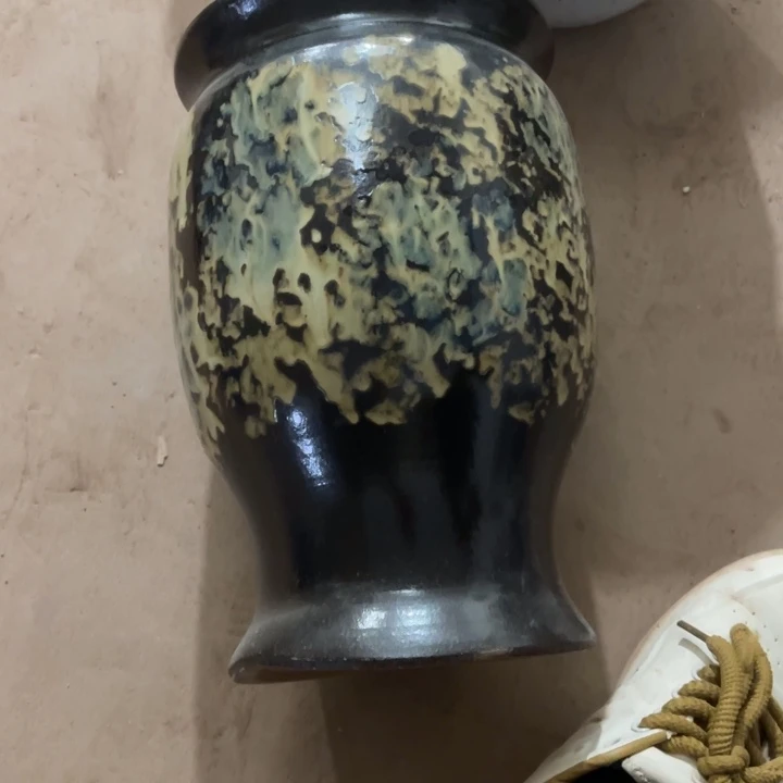 花盆紫砂口径20高度30一只小瑕疵