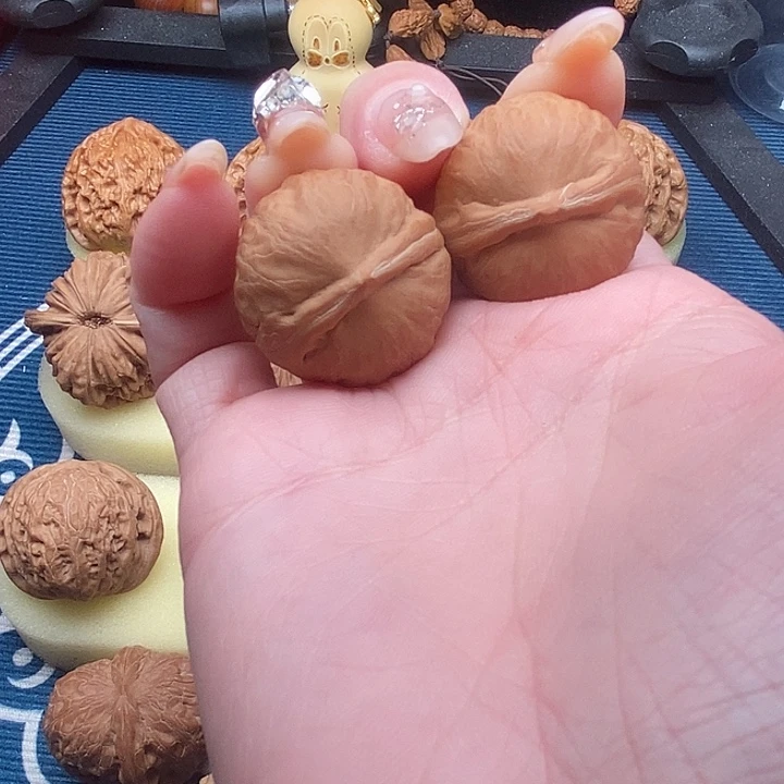 文玩核桃吊坠26水晶元宝