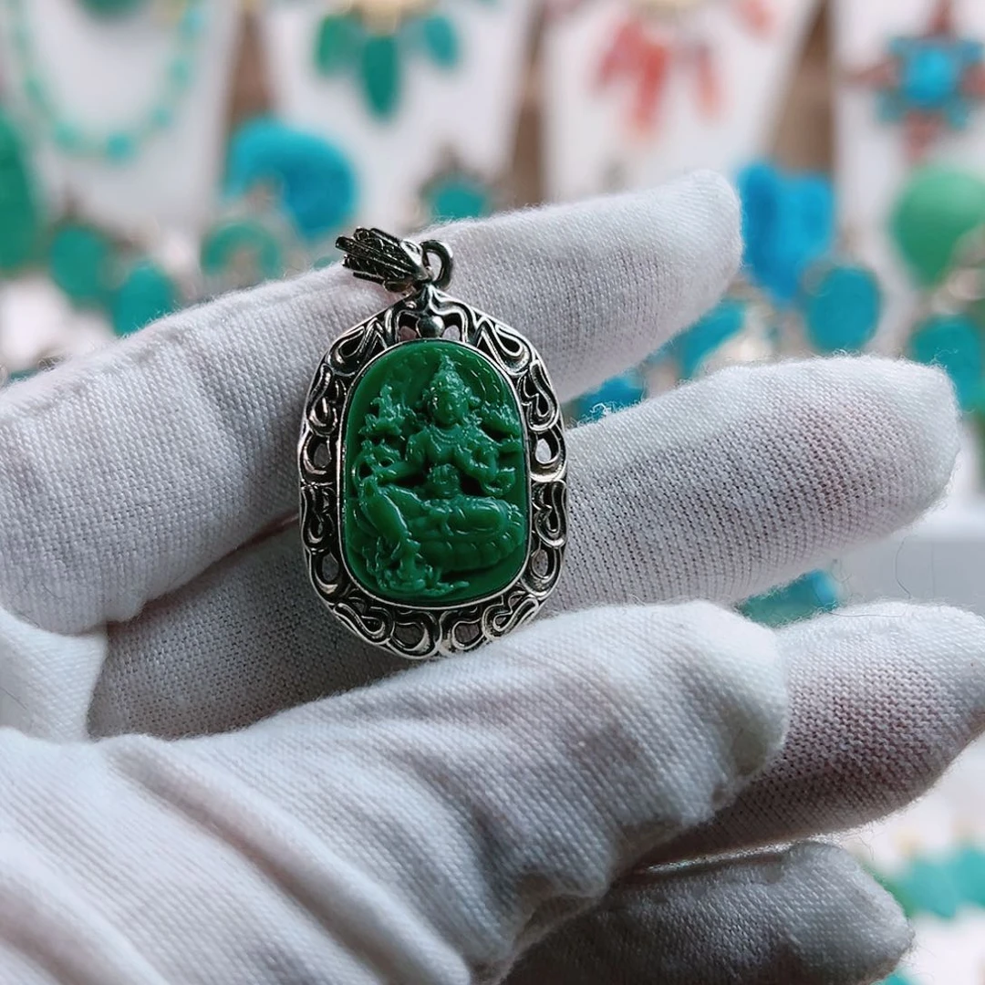 绿松石颈饰未镶嵌