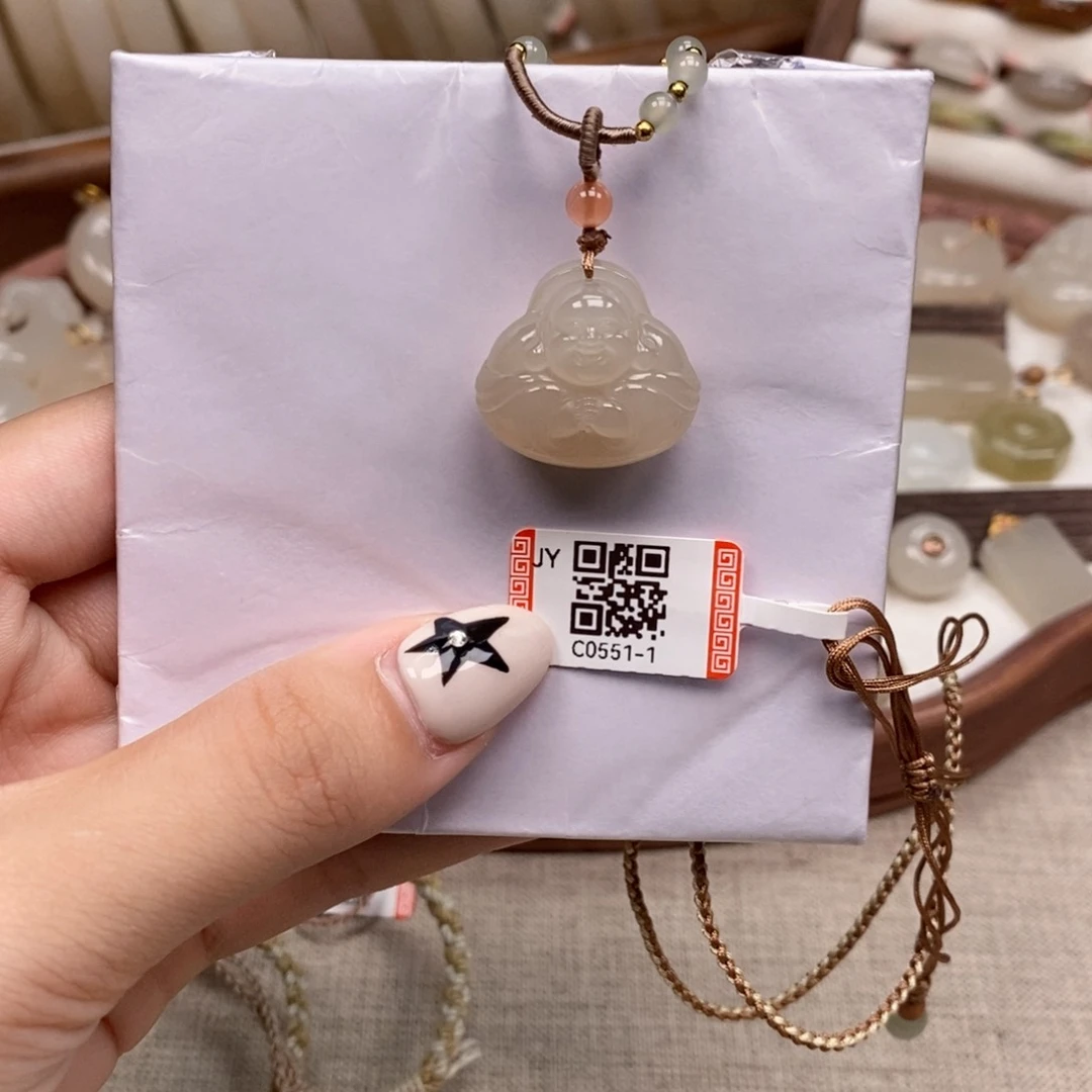 颈饰未镶嵌和田玉抱抱佛