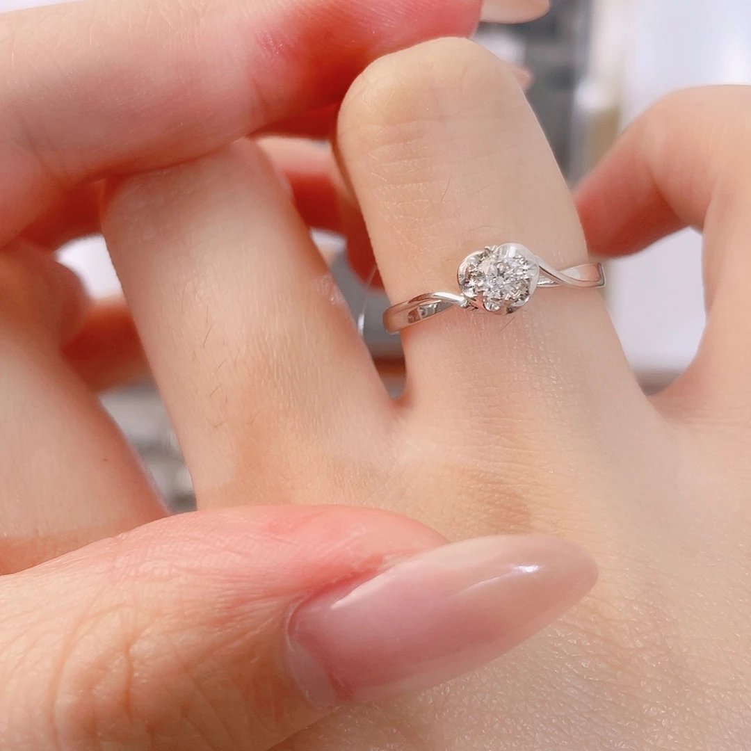 戒指/指环铂Pt950镶嵌钻石A18081605