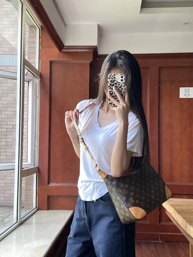 LouisVuitton/路易威登 牛角包/老花经典/百搭/修复品