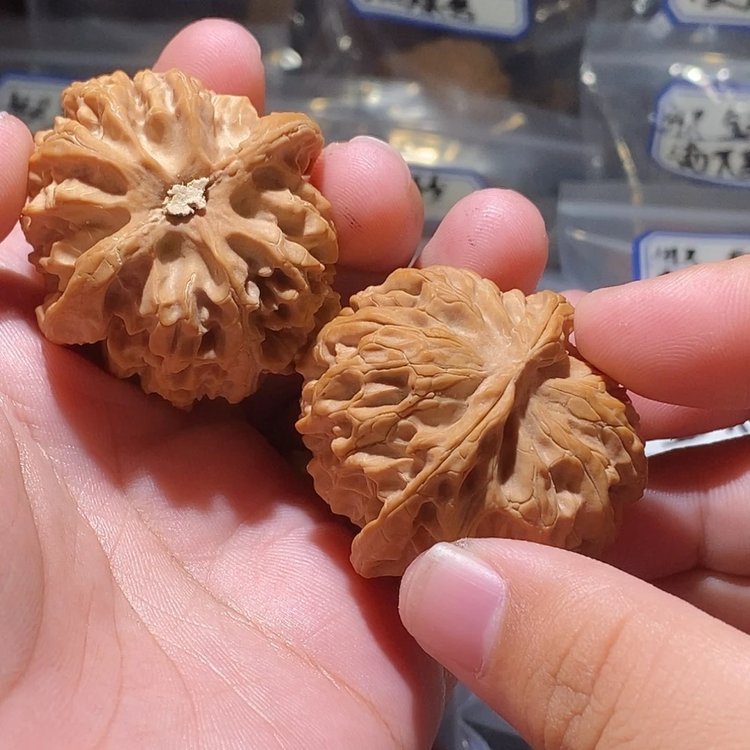 ****文文玩核桃吊坠42全品苹果