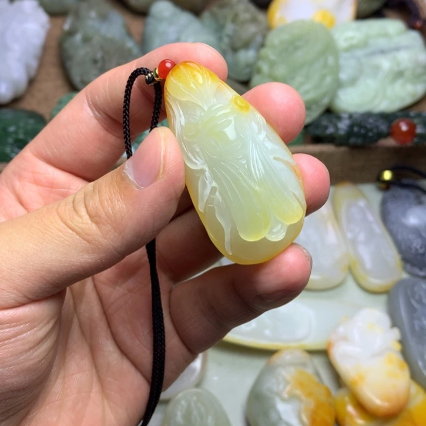 【闪购商品】颈饰未镶嵌和田玉R****d