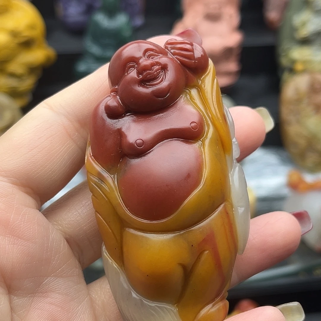 朱***家石英质玉未镶嵌颈饰