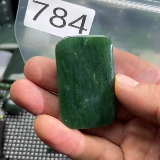 和田玉未镶嵌珠宝半成品