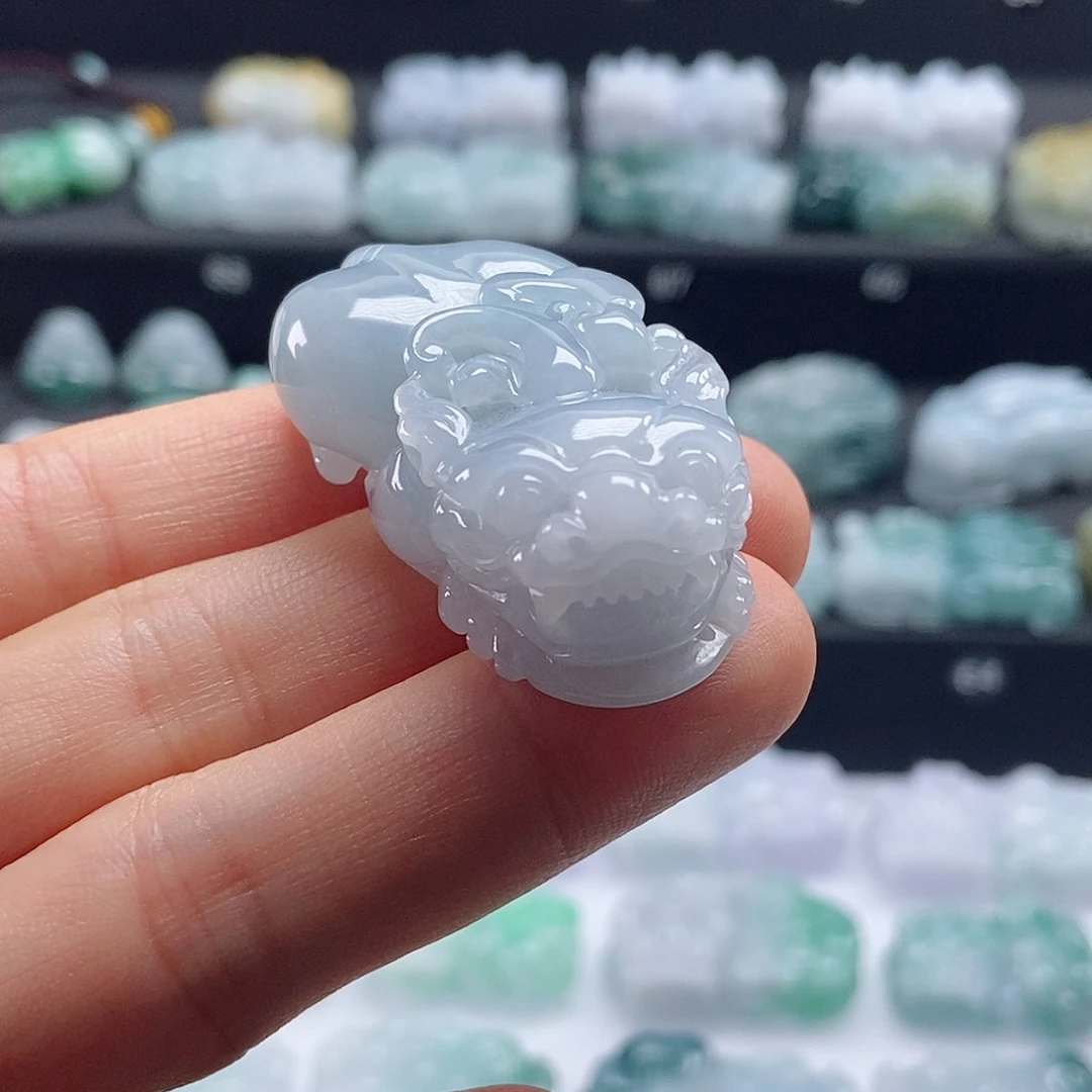 翡翠未镶嵌颈饰?****翡翠貔貅