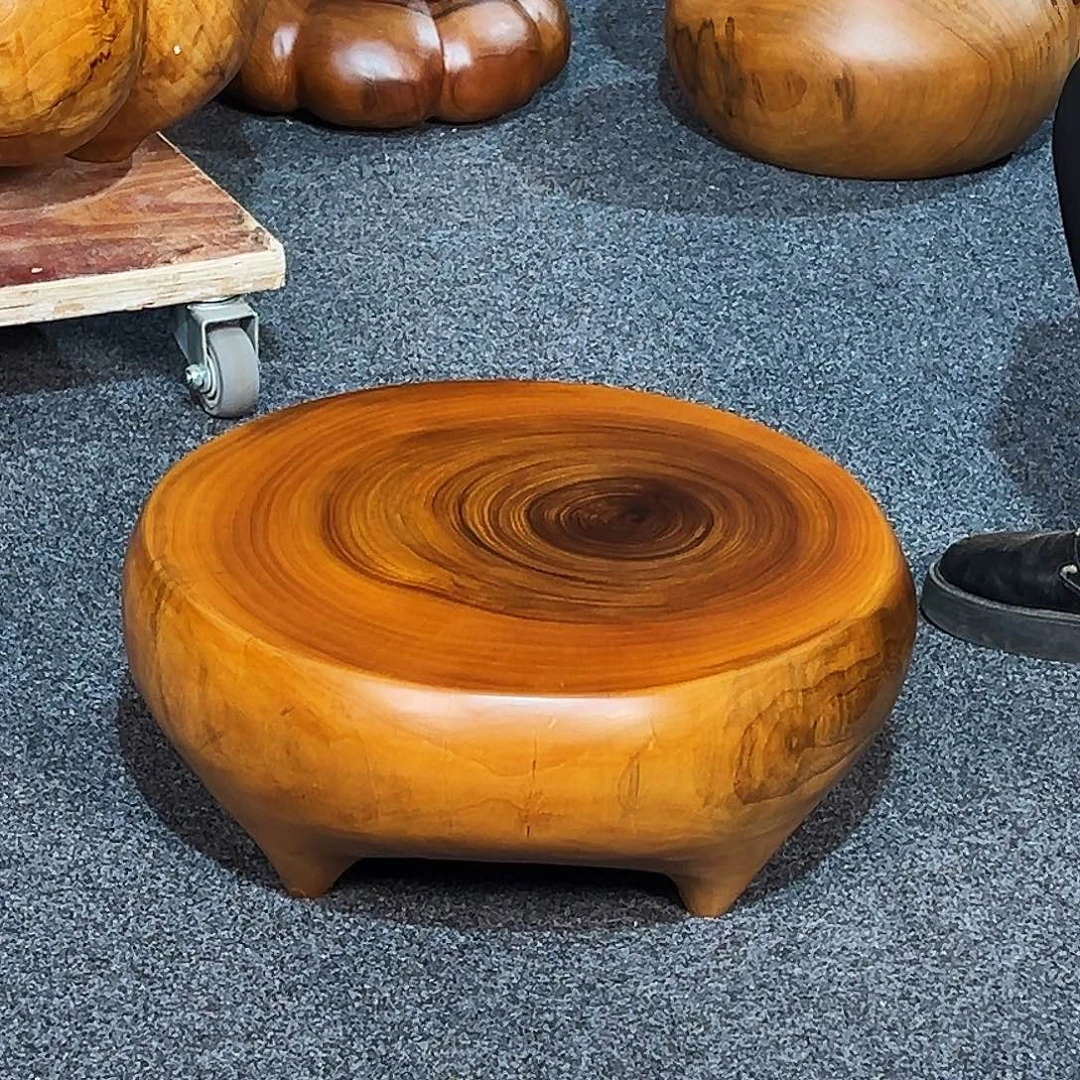 33 号香樟木尺寸：48-48-20cm