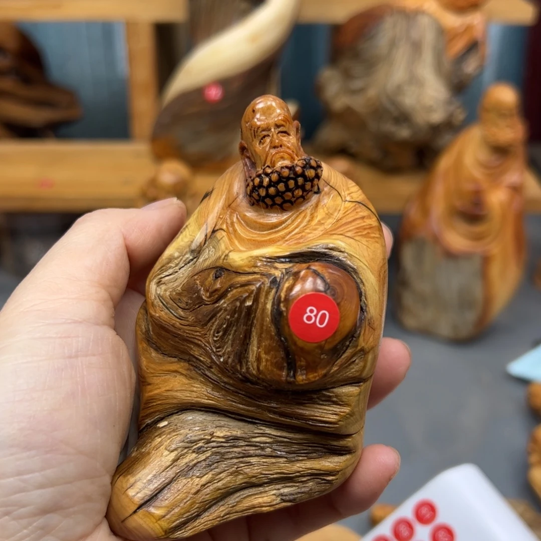 一***苇木崖柏木摆件手把件，