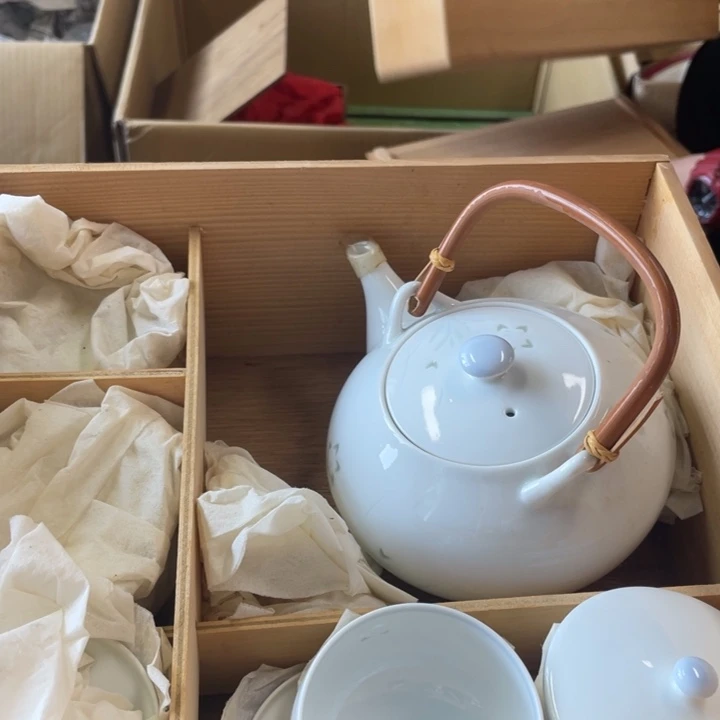 瓷片九****友次次次次次次次次次