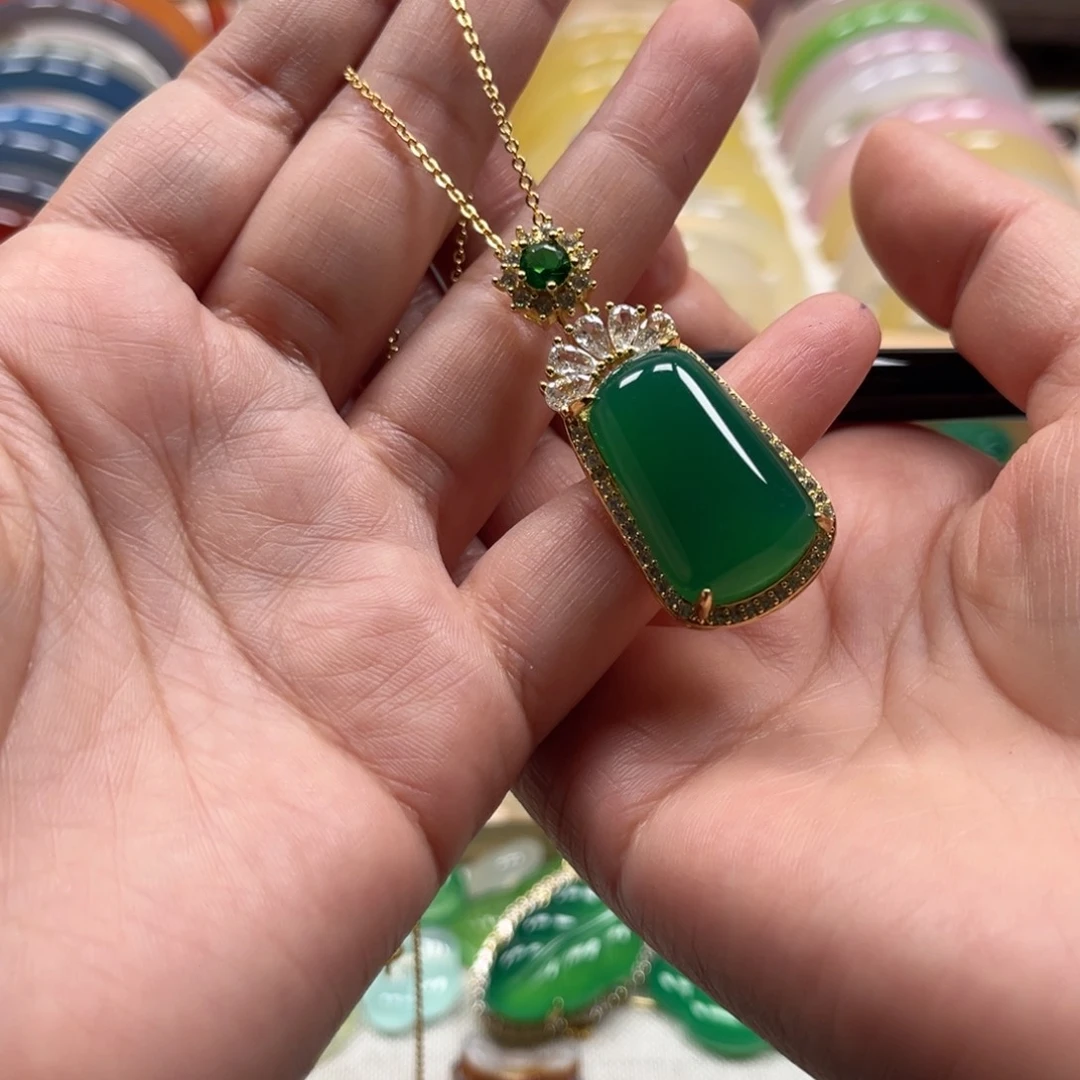 玛瑙/玉髓手镯未镶嵌?****梨1