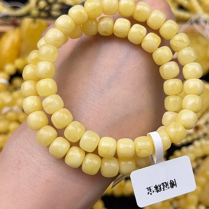 琥珀未镶嵌颈饰琥珀，多样性发其一