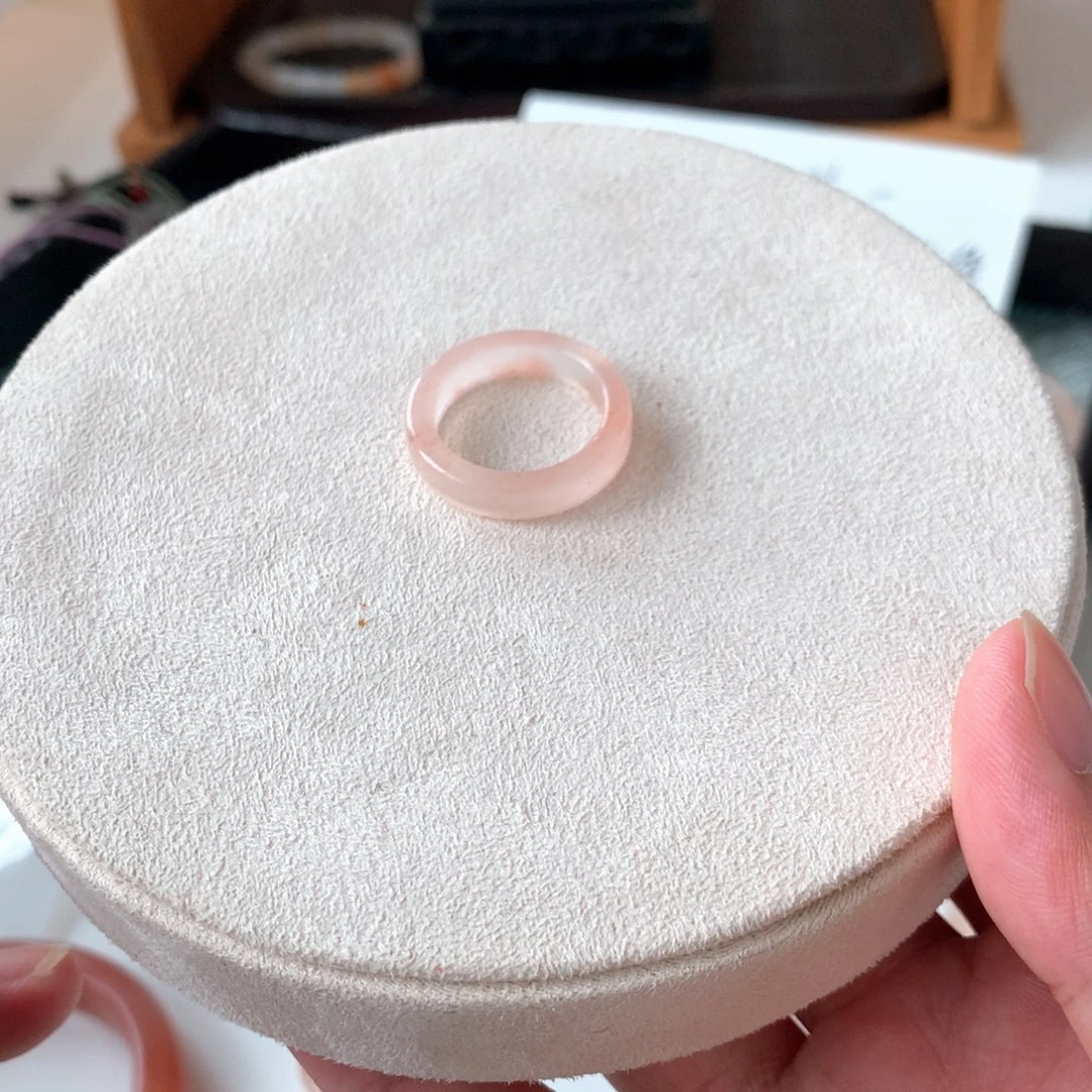 有****未镶嵌石英质玉戒指