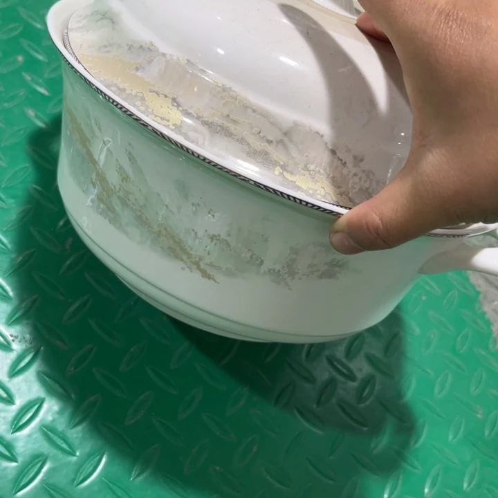 瓷片海岸九寸汤锅一个微瑕