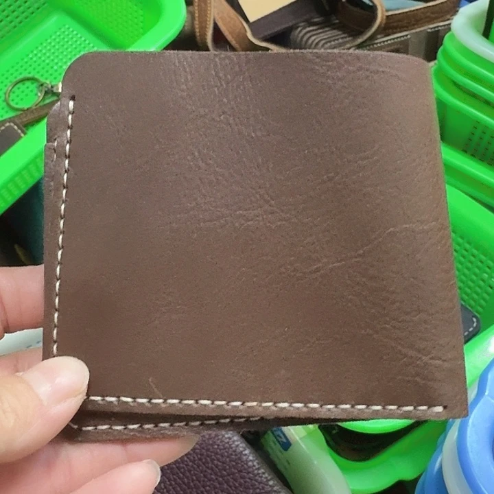 男士横版钱包棕色