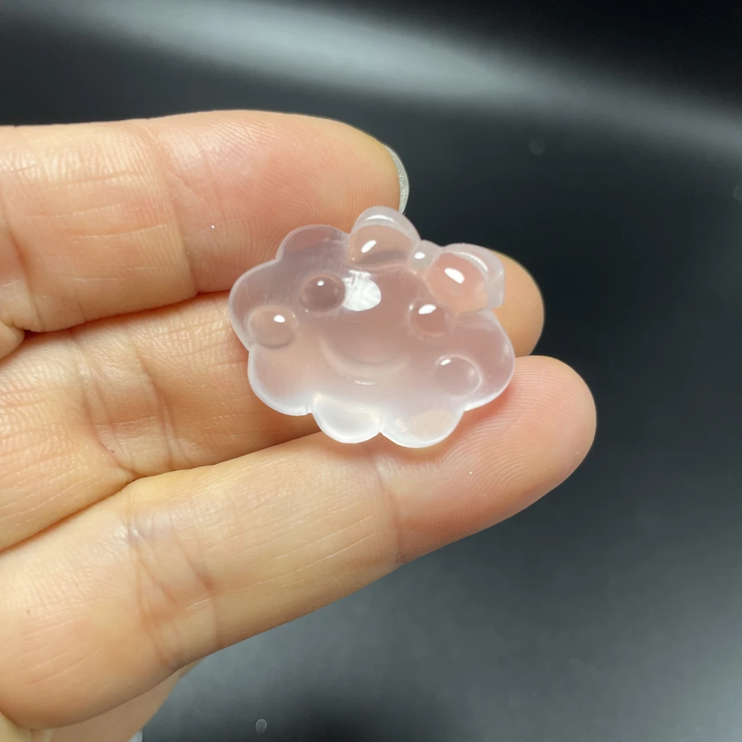 天然粉晶雕刻云朵吊坠可做手串包挂手机挂件28.2*22.3*12重9.3克