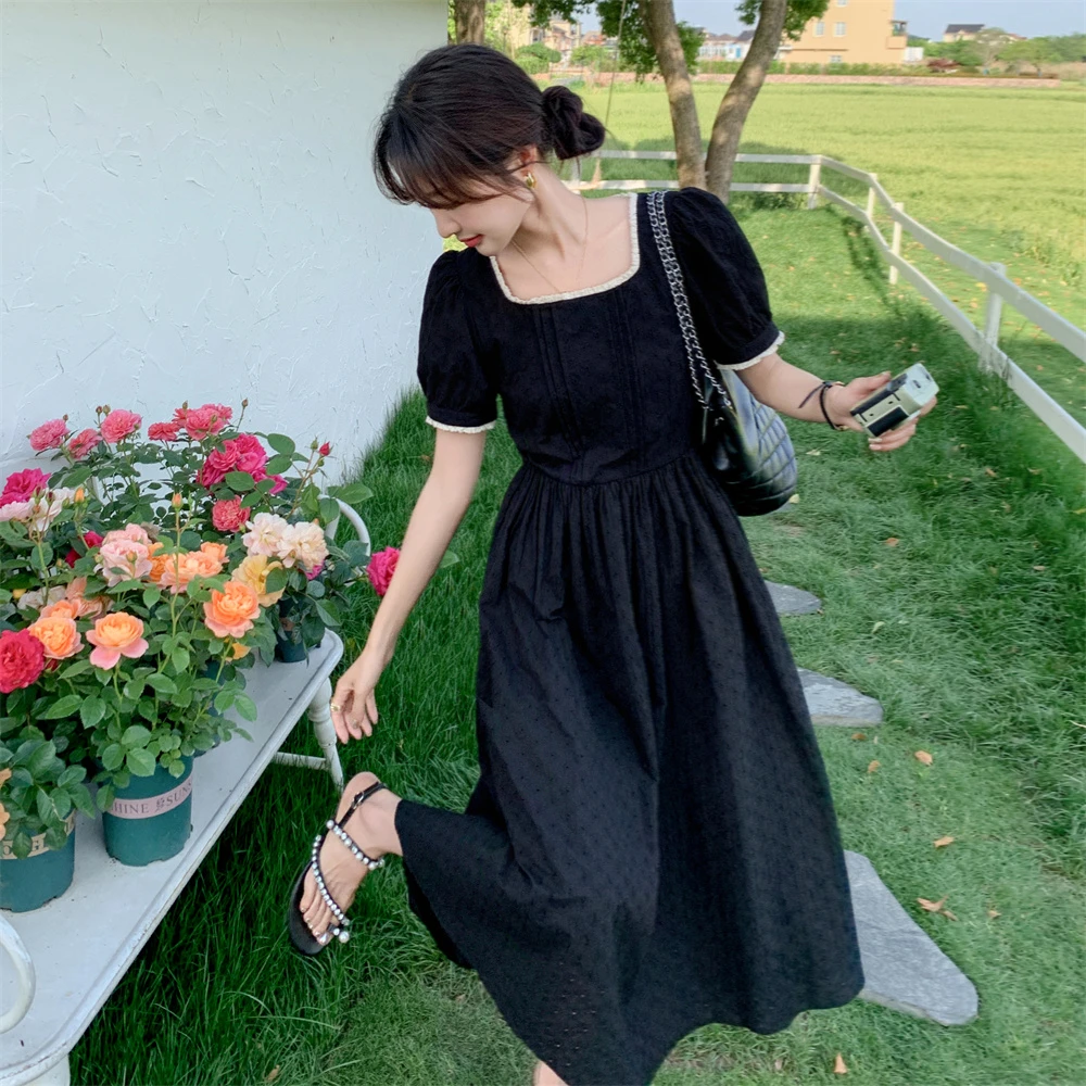 肌理感提花黑色方领连衣裙女夏2025新款韩版收腰显瘦赫本风长裙