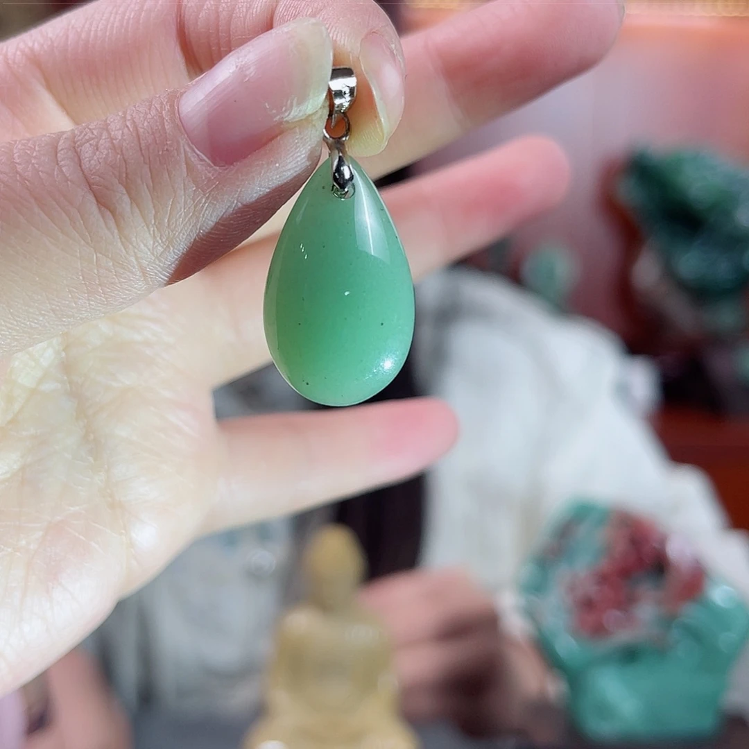 密玉（石英质玉）颈饰未镶嵌